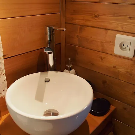 Roulotte De Cabrieres Ferienhaus *