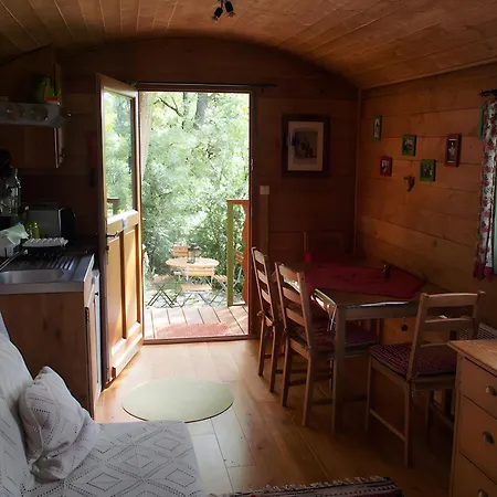 Roulotte De Cabrieres Ferienhaus *