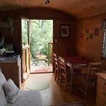 Roulotte De Cabrieres Сasa de vacaciones *